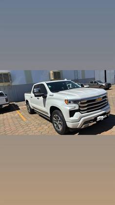 CHEVROLET SILVERADO 5.3 V8 GASOLINA 1500 HIGH COUNTRY 4X4 AUTOMÁTICO